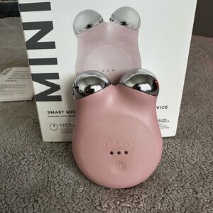 NuFace Mini Toning Device in Soft Pink and Chrome